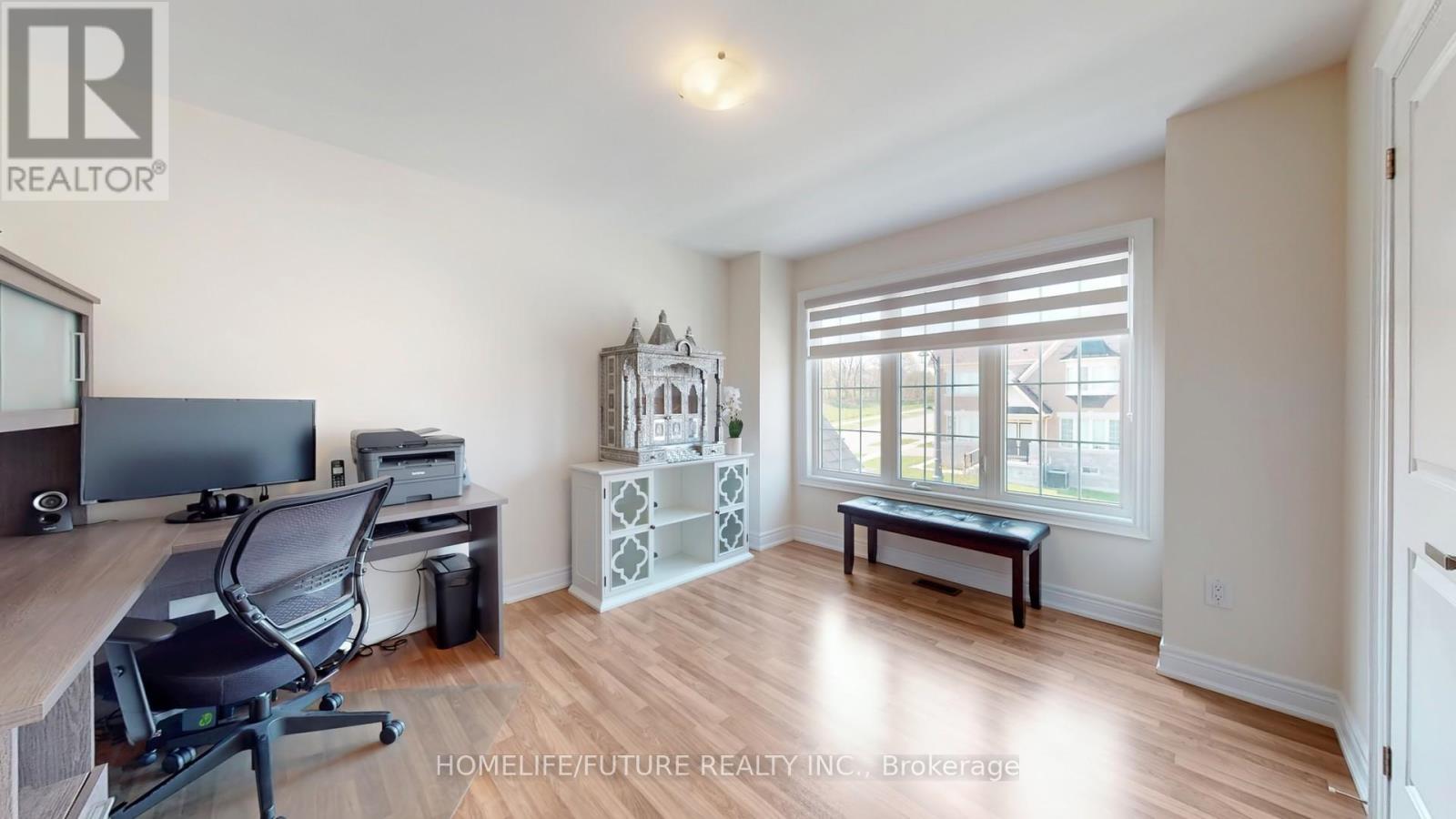 1009 Langford Boulevard, Bradford West Gwillimbury, Ontario  L3Z 4K9 - Photo 32 - N12950244