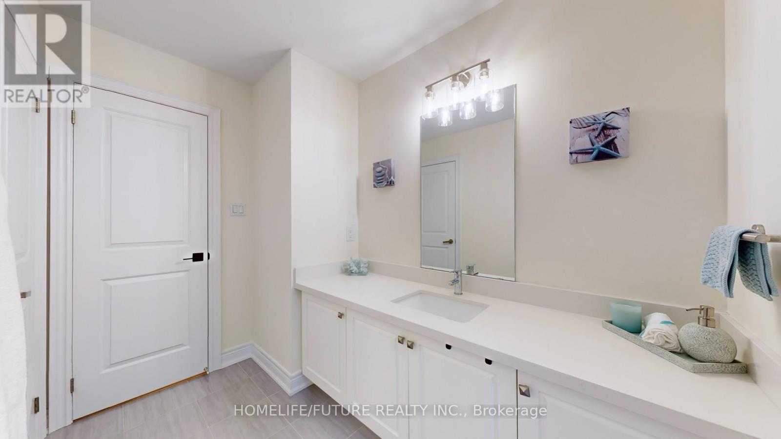 1009 Langford Boulevard, Bradford West Gwillimbury, Ontario  L3Z 4K9 - Photo 35 - N12950244