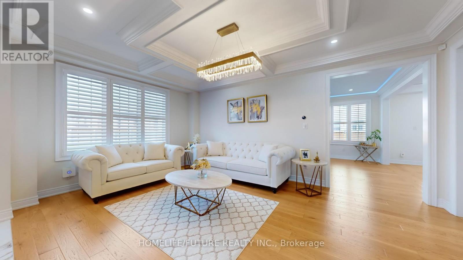 1009 Langford Boulevard, Bradford West Gwillimbury, Ontario  L3Z 4K9 - Photo 4 - N12950244