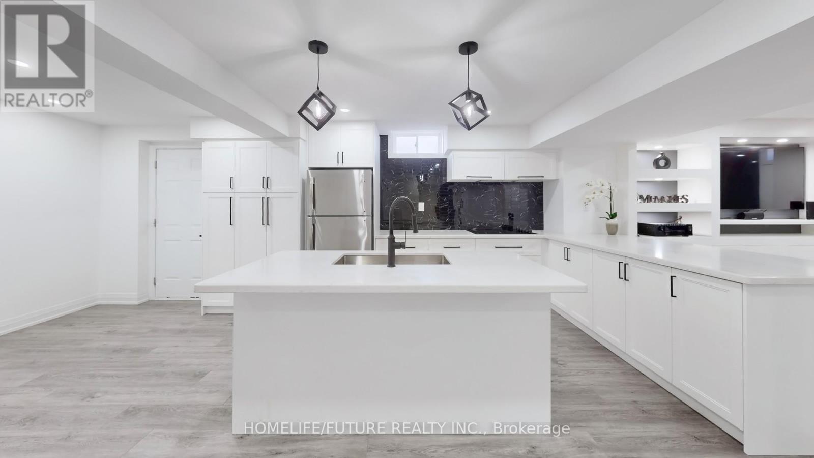 1009 Langford Boulevard, Bradford West Gwillimbury, Ontario  L3Z 4K9 - Photo 40 - N12950244