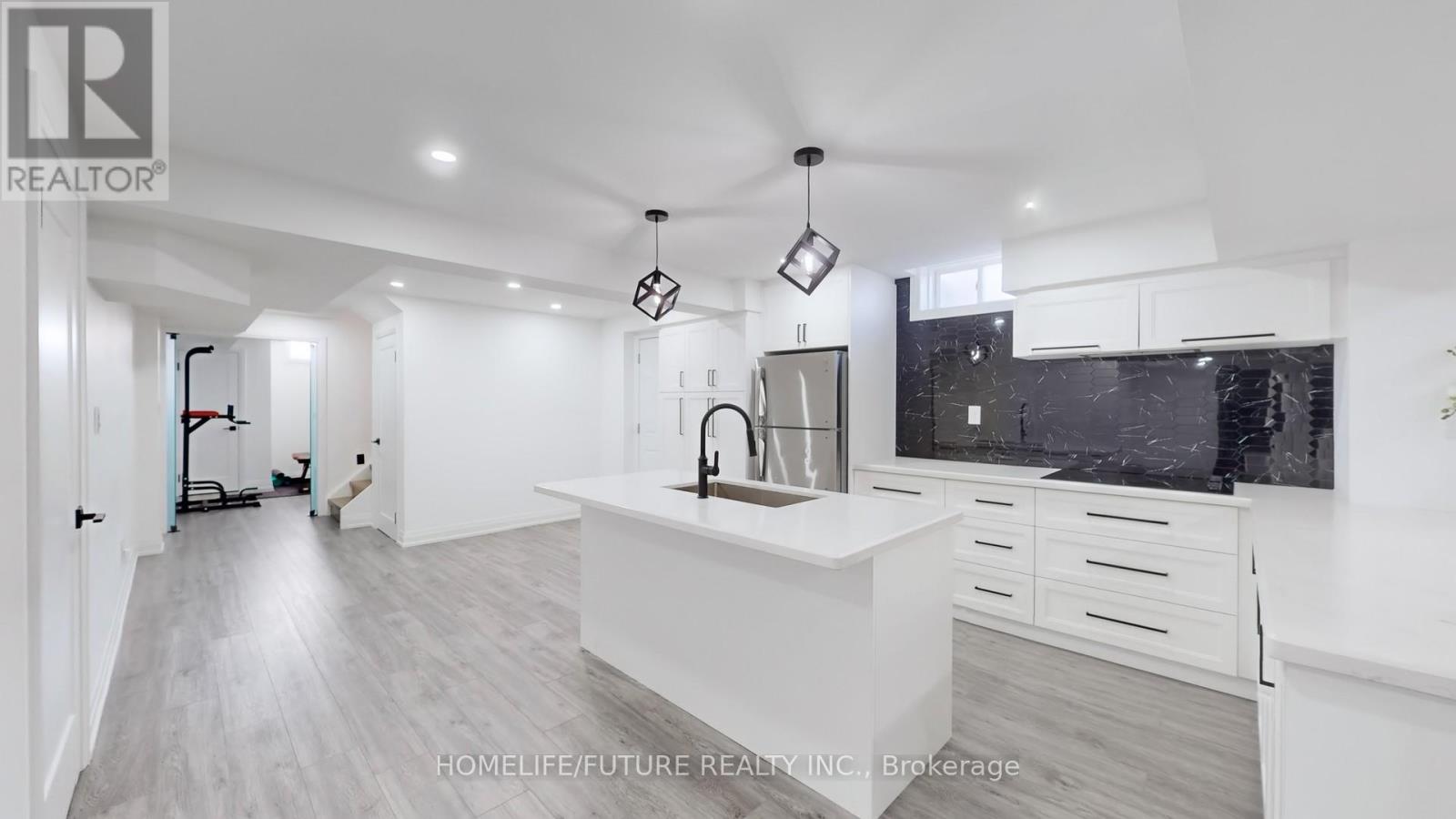 1009 Langford Boulevard, Bradford West Gwillimbury, Ontario  L3Z 4K9 - Photo 41 - N12950244