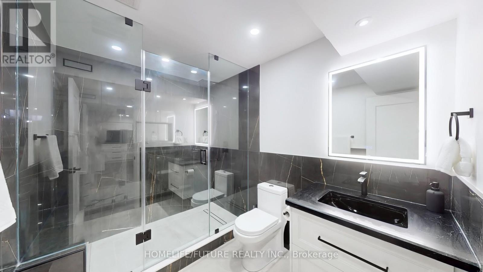 1009 Langford Boulevard, Bradford West Gwillimbury, Ontario  L3Z 4K9 - Photo 45 - N12950244