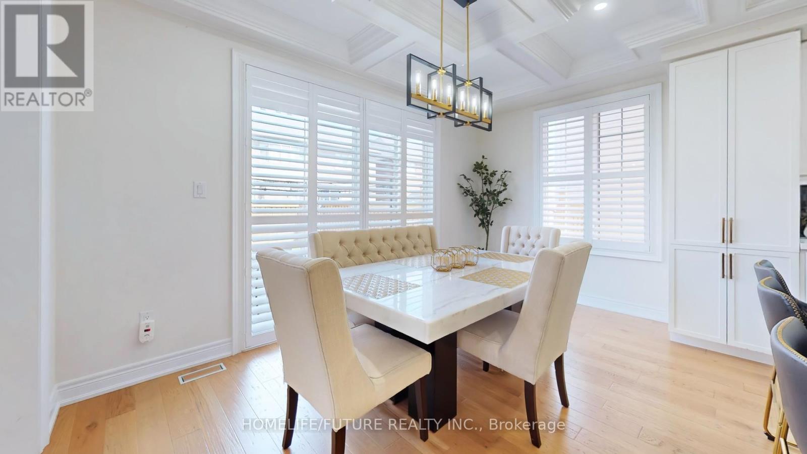 1009 Langford Boulevard, Bradford West Gwillimbury, Ontario  L3Z 4K9 - Photo 6 - N12950244