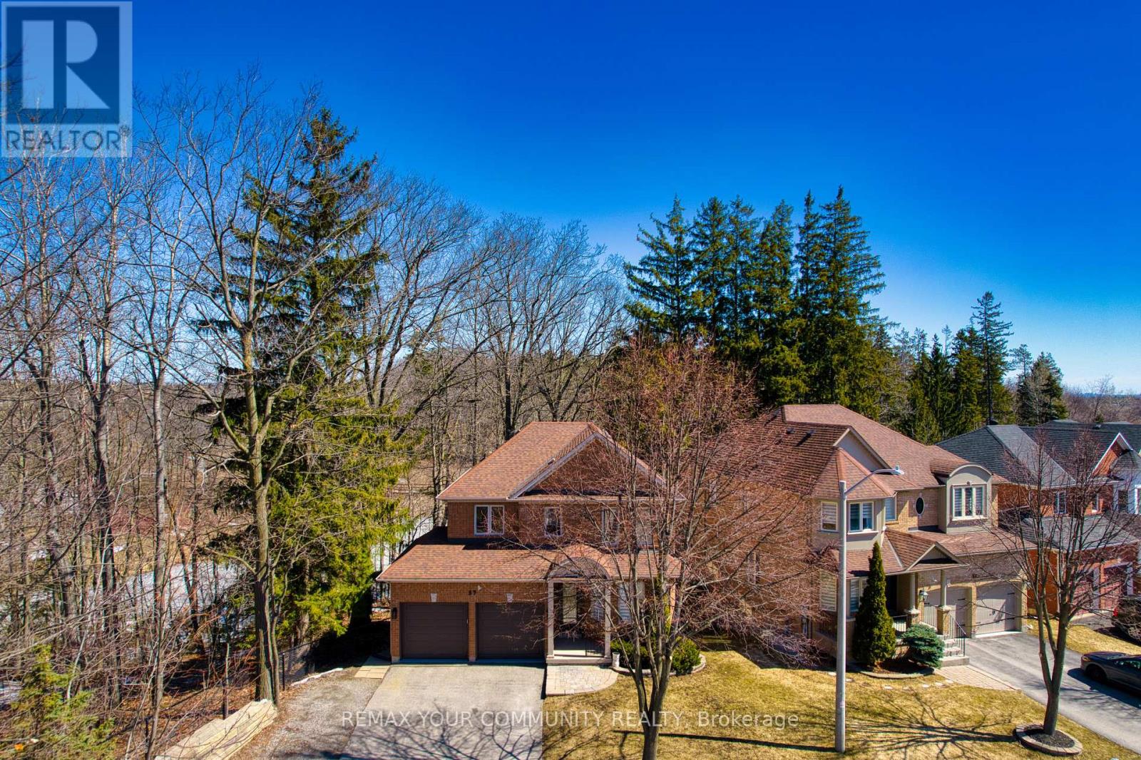 57 Abilene Court, Richmond Hill, Ontario  L4C 0S6 - Photo 2 - N12950246