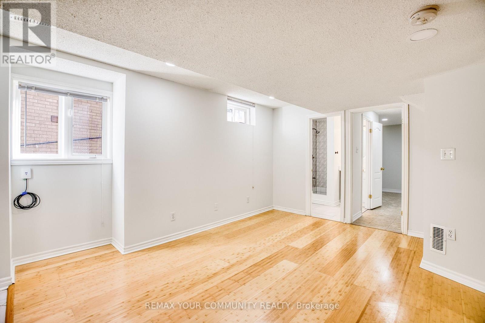 57 Abilene Court, Richmond Hill, Ontario  L4C 0S6 - Photo 23 - N12950246