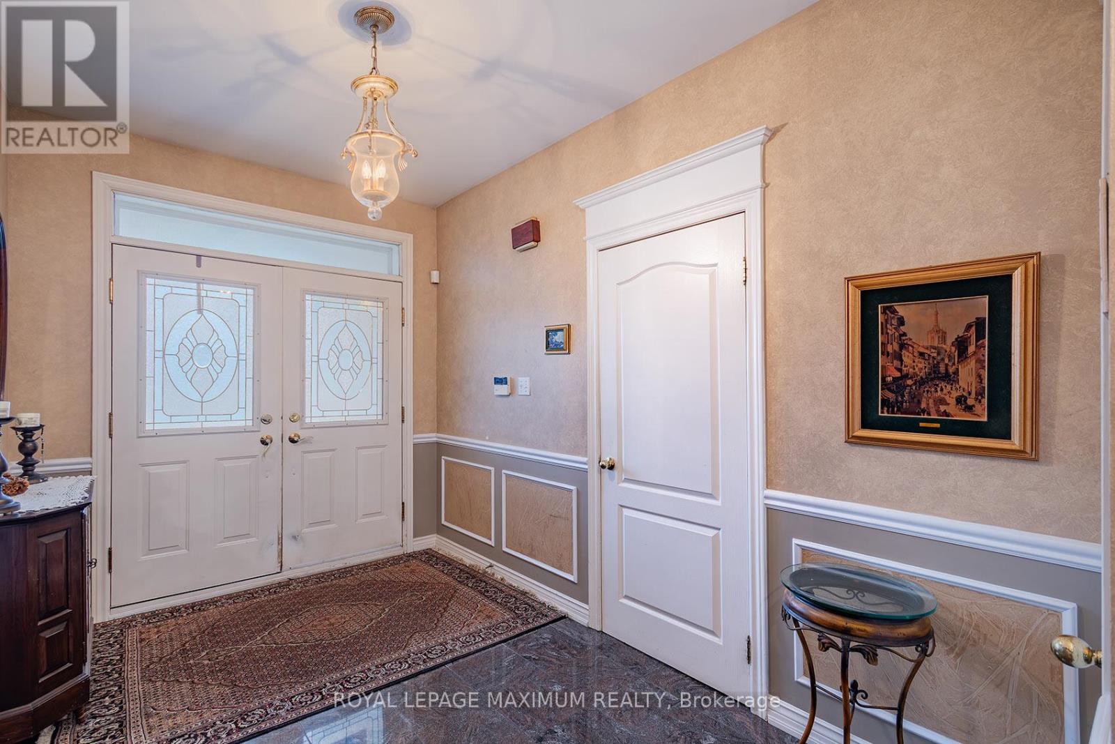 14 Mustang Road, Vaughan, Ontario  L6A 1X4 - Photo 3 - N12950258