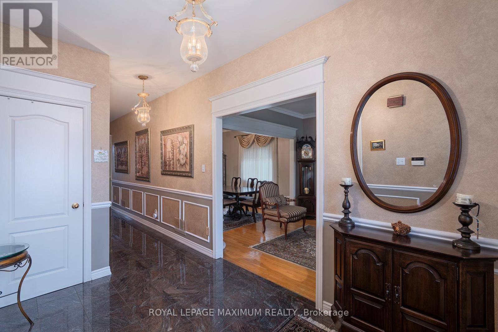 14 Mustang Road, Vaughan, Ontario  L6A 1X4 - Photo 4 - N12950258