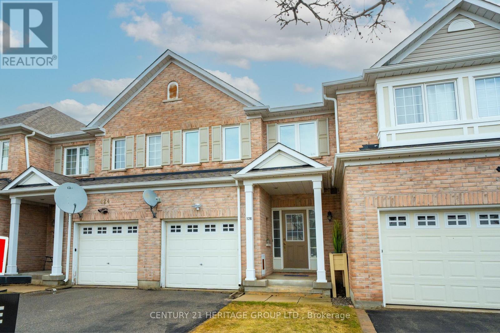 126 Lowther Avenue, Richmond Hill, Ontario  L4E 4P4 - Photo 2 - N12950324