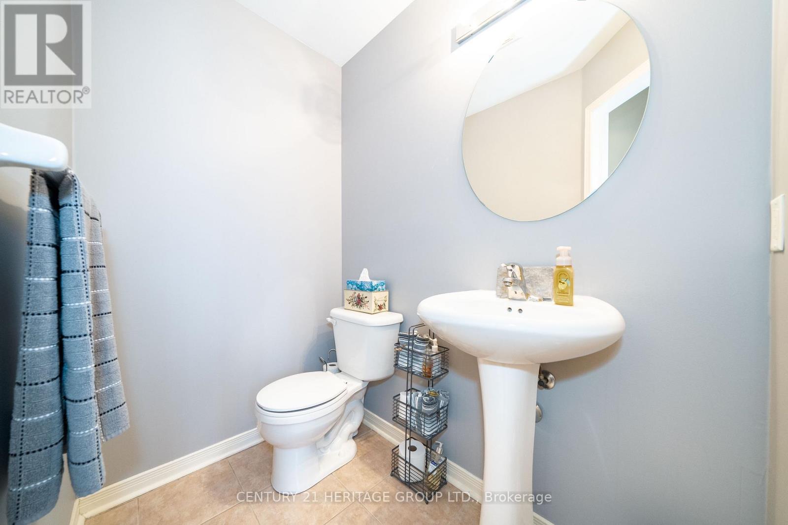 126 Lowther Avenue, Richmond Hill, Ontario  L4E 4P4 - Photo 4 - N12950324