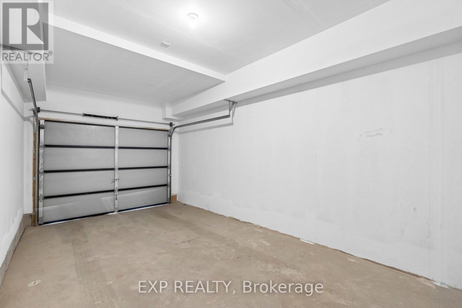 112 Everett Common, St. Catharines, Ontario  L2P 0G8 - Photo 23 - N12950366