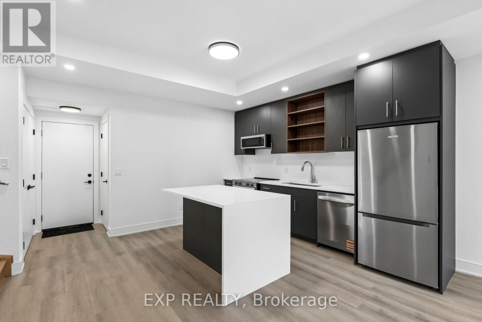 112 Everett Common, St. Catharines, Ontario  L2P 0G8 - Photo 8 - N12950366