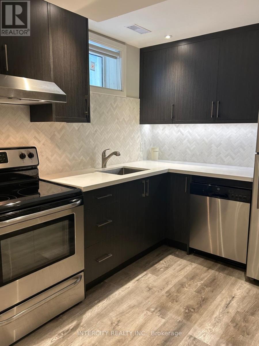 BSMT - 10 HOPKINS CRESCENT, Bradford West Gwillimbury, Ontario