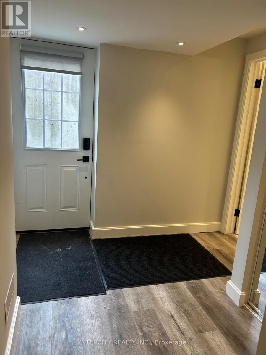 Bsmt - 10 Hopkins Crescent, Bradford West Gwillimbury, Ontario  L3Z 1R6 - Photo 3 - N12950404