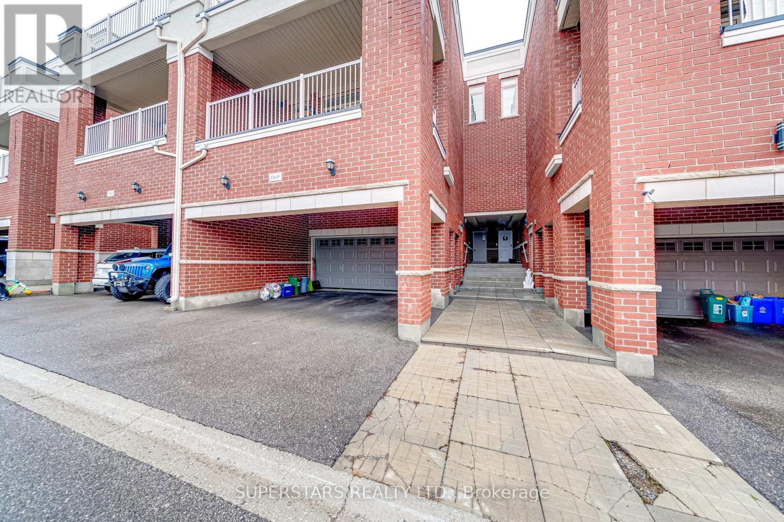 8 Villa Ada Drive, Markham, Ontario  L6B 1N7 - Photo 2 - N12950448