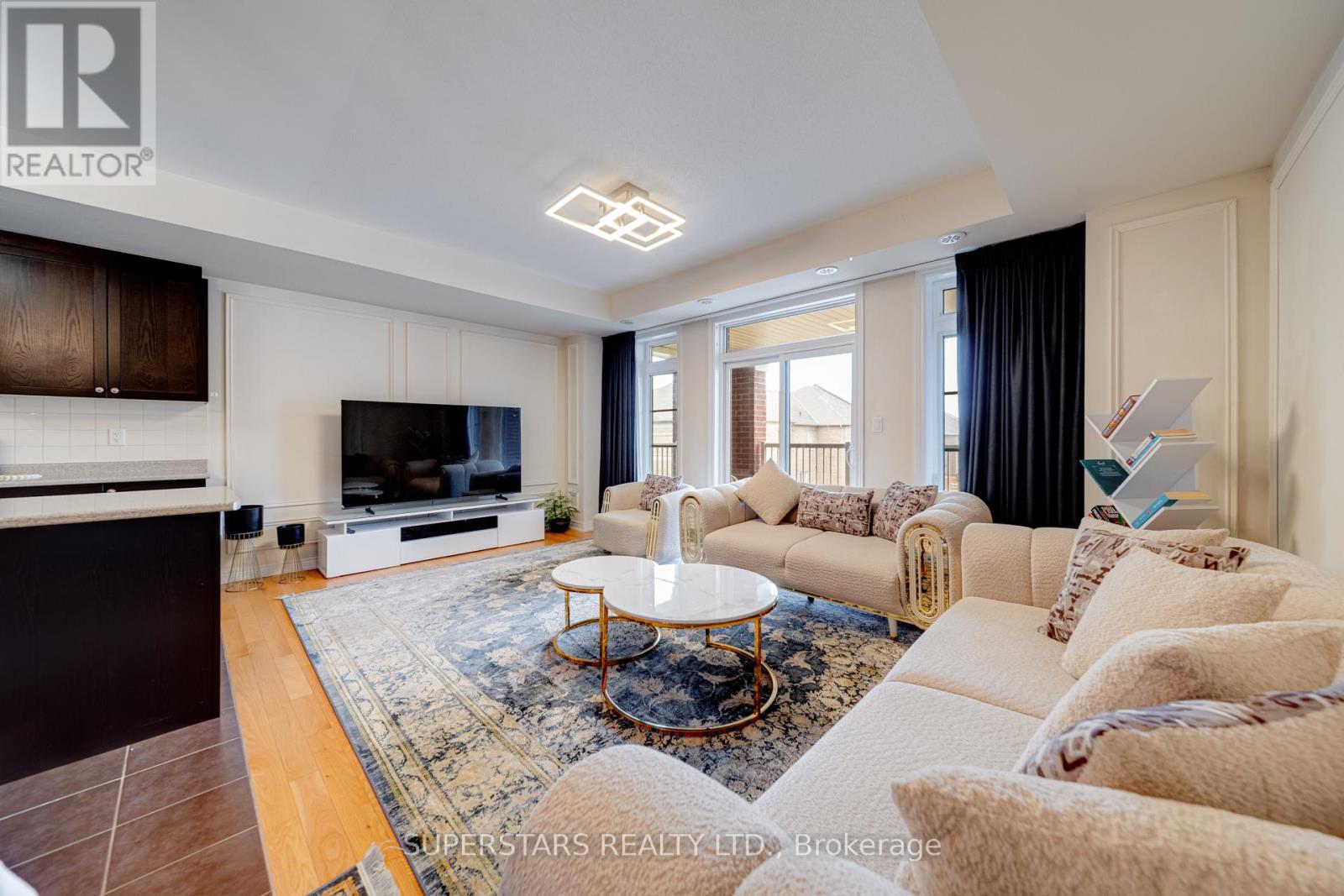 8 Villa Ada Drive, Markham, Ontario  L6B 1N7 - Photo 3 - N12950448