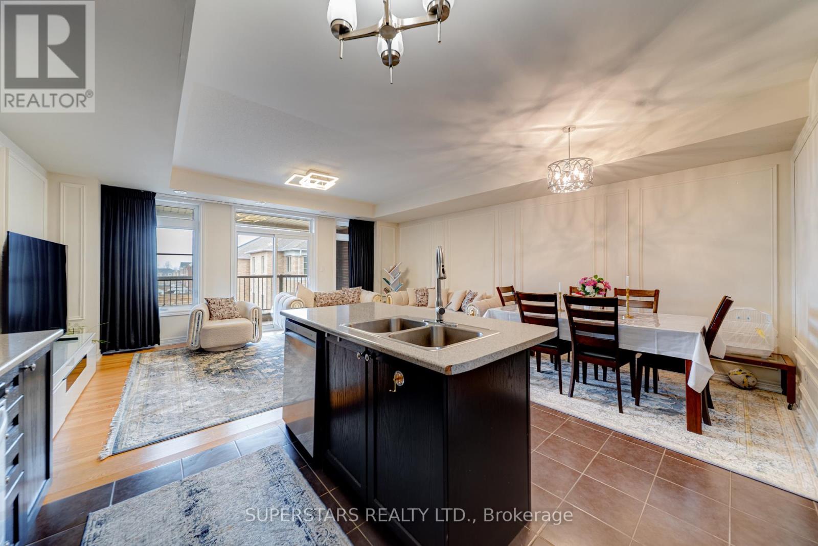 8 Villa Ada Drive, Markham, Ontario  L6B 1N7 - Photo 5 - N12950448