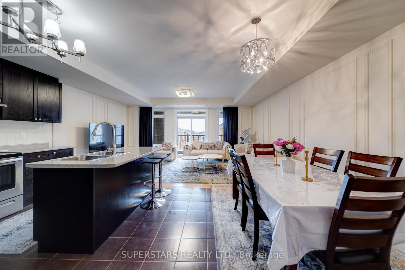 8 Villa Ada Drive, Markham, Ontario  L6B 1N7 - Photo 7 - N12950448