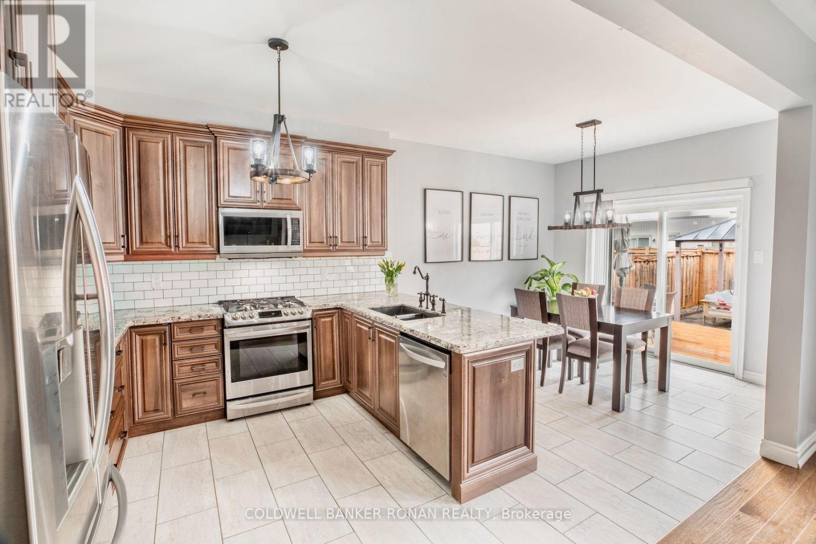 18 Jones Street, New Tecumseth, Ontario  L9R 0C1 - Photo 11 - N12950470