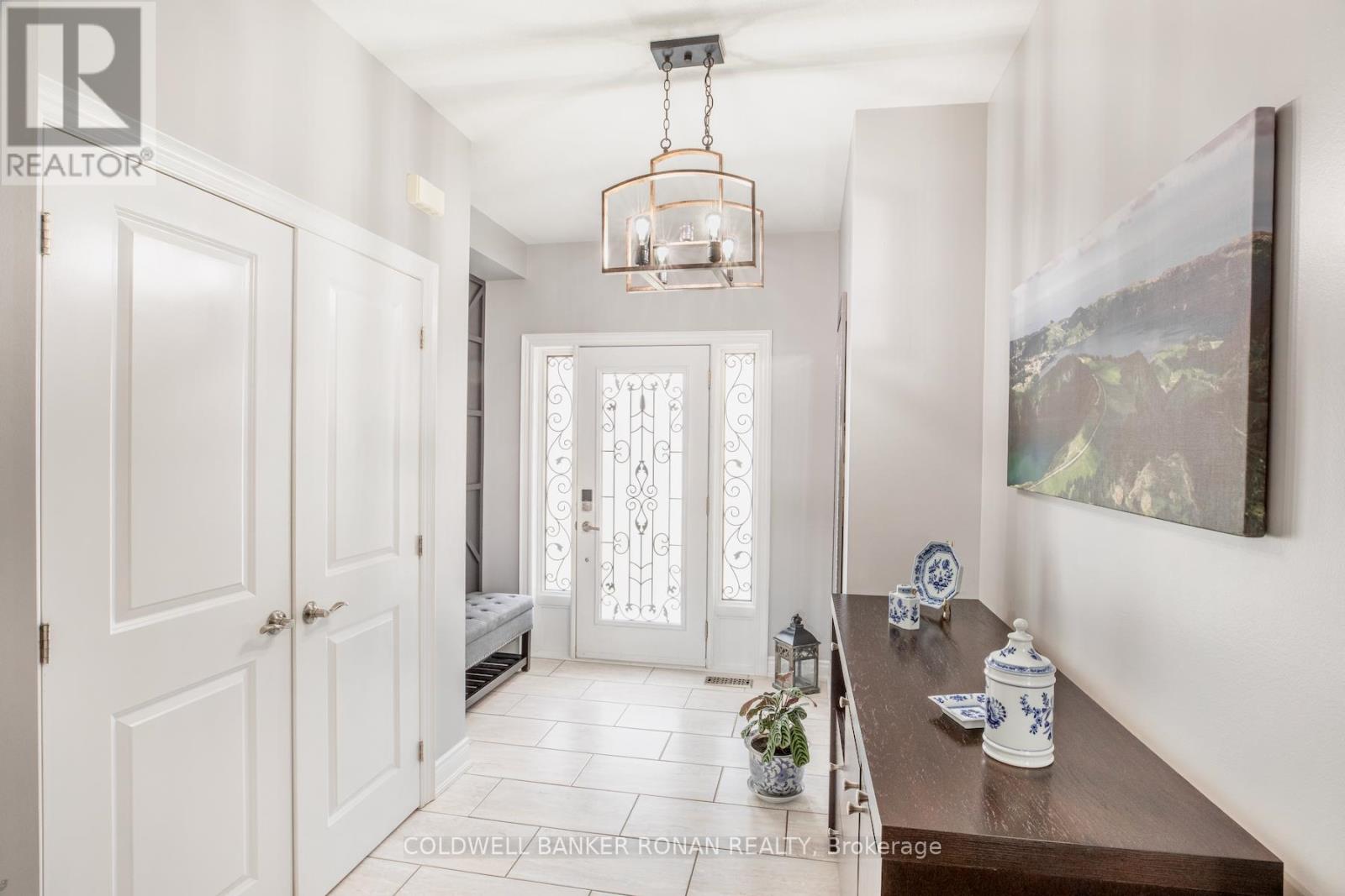 18 Jones Street, New Tecumseth, Ontario  L9R 0C1 - Photo 5 - N12950470