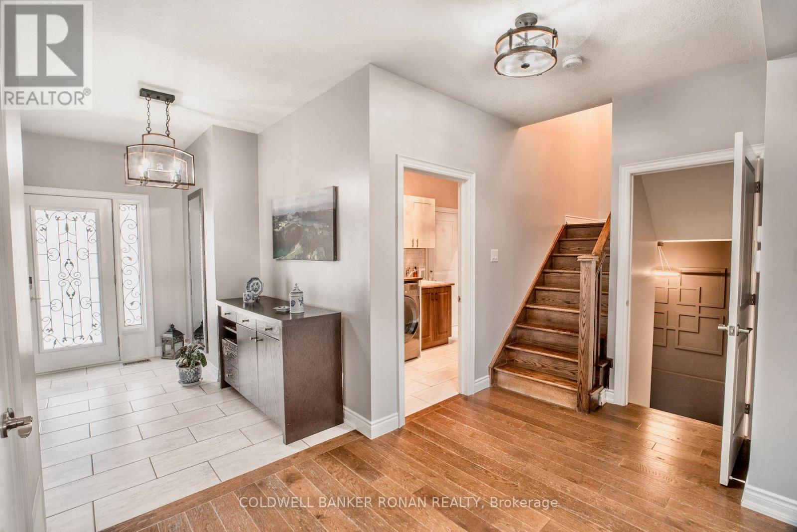 18 Jones Street, New Tecumseth, Ontario  L9R 0C1 - Photo 6 - N12950470