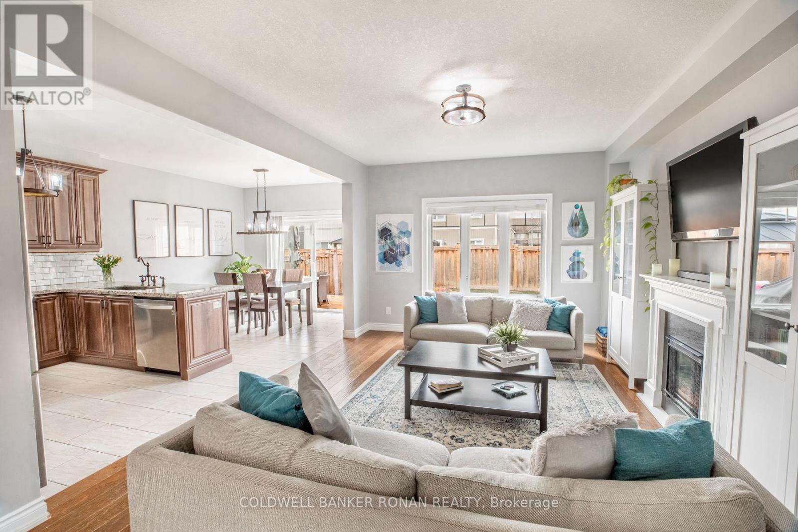 18 Jones Street, New Tecumseth, Ontario  L9R 0C1 - Photo 9 - N12950470