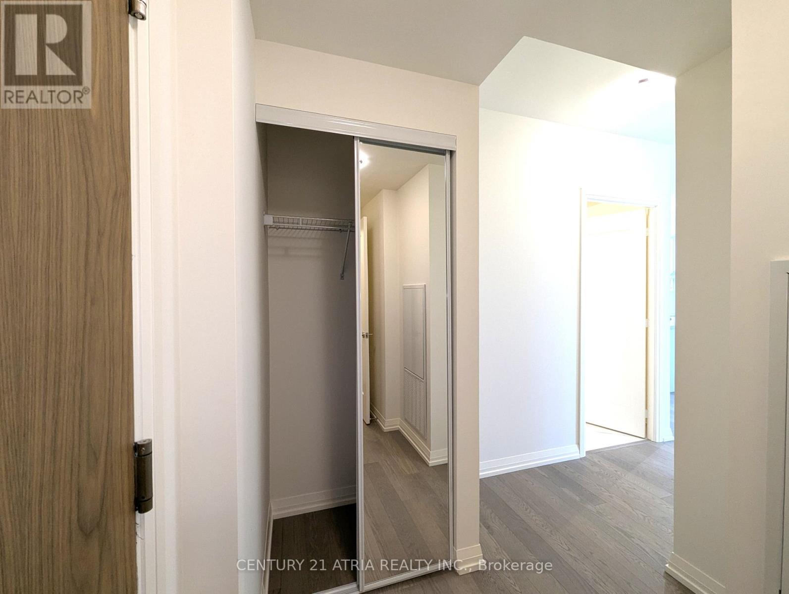 2305 - 27 Korda Gate, Vaughan, Ontario  L4K 0P6 - Photo 4 - N12950520