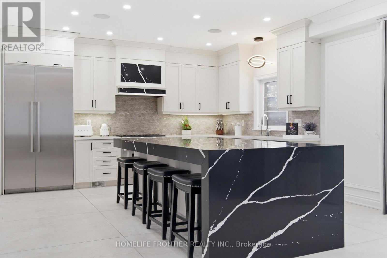 1195 Shore Acres Drive, Innisfil, Ontario  L0L 1R0 - Photo 11 - N12950580