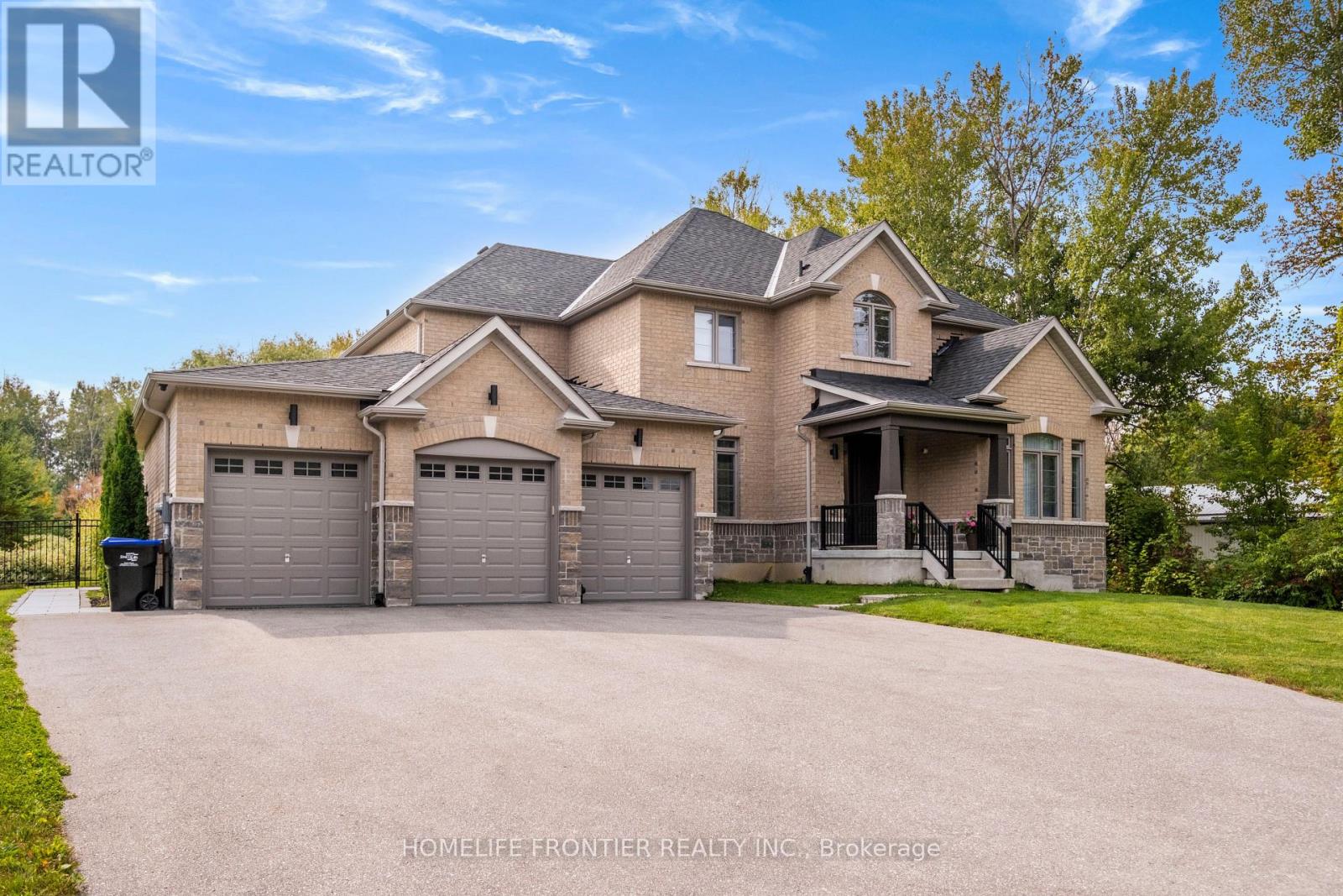 1195 Shore Acres Drive, Innisfil, Ontario  L0L 1R0 - Photo 3 - N12950580