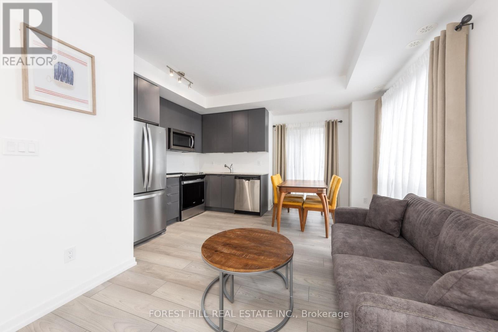 2 - 18 Lytham Green Circle, Newmarket, Ontario  L3Y 0H4 - Photo 10 - N12950588