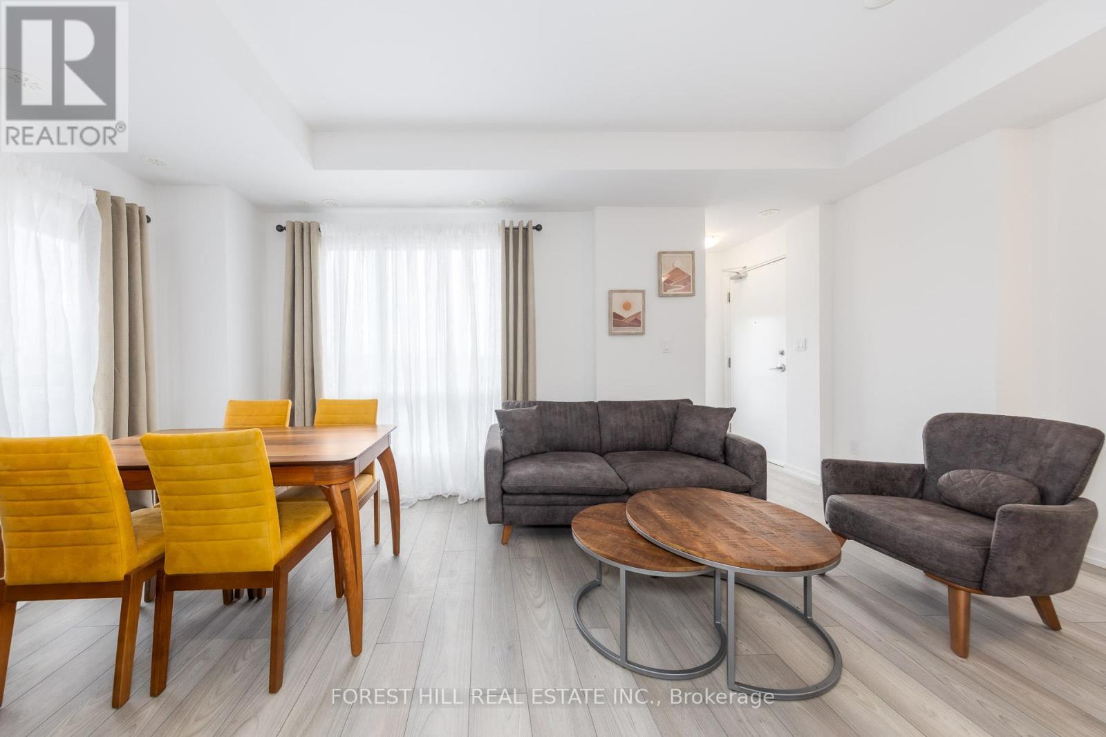 2 - 18 Lytham Green Circle, Newmarket, Ontario  L3Y 0H4 - Photo 8 - N12950588