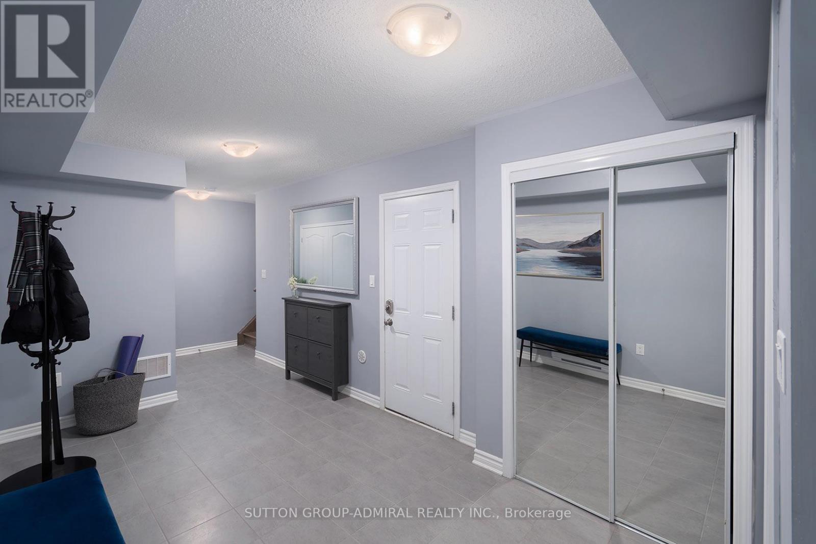 70 Minlow Way, Aurora, Ontario  L4G 0Y1 - Photo 5 - N12950634