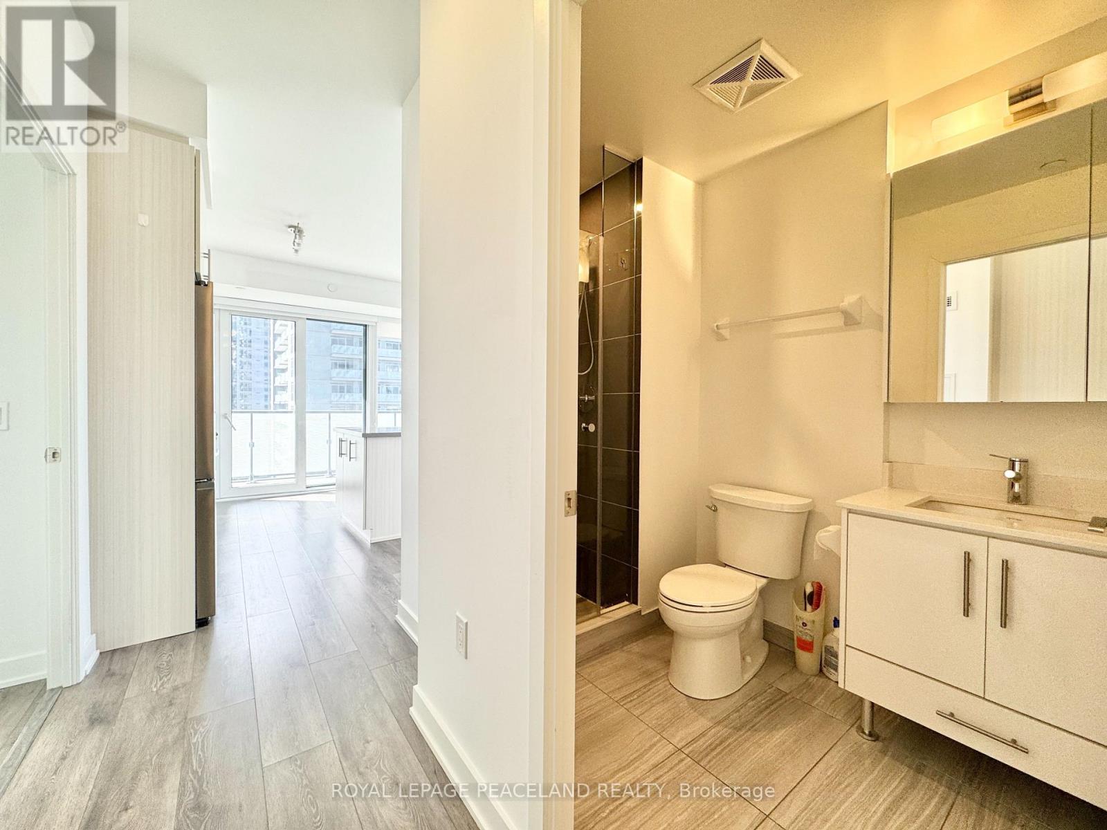 1110 - 105 Oneida Crescent, Richmond Hill, Ontario  L4B 0H6 - Photo 4 - N12950642