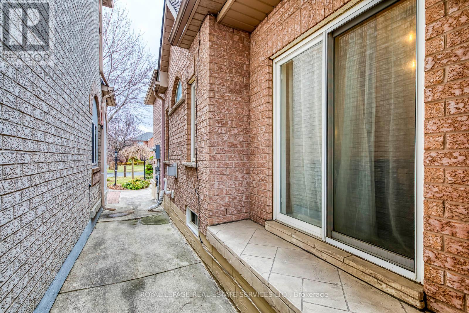 236 Slywood Crescent, Vaughan, Ontario  L6A 2P9 - Photo 42 - N12950694