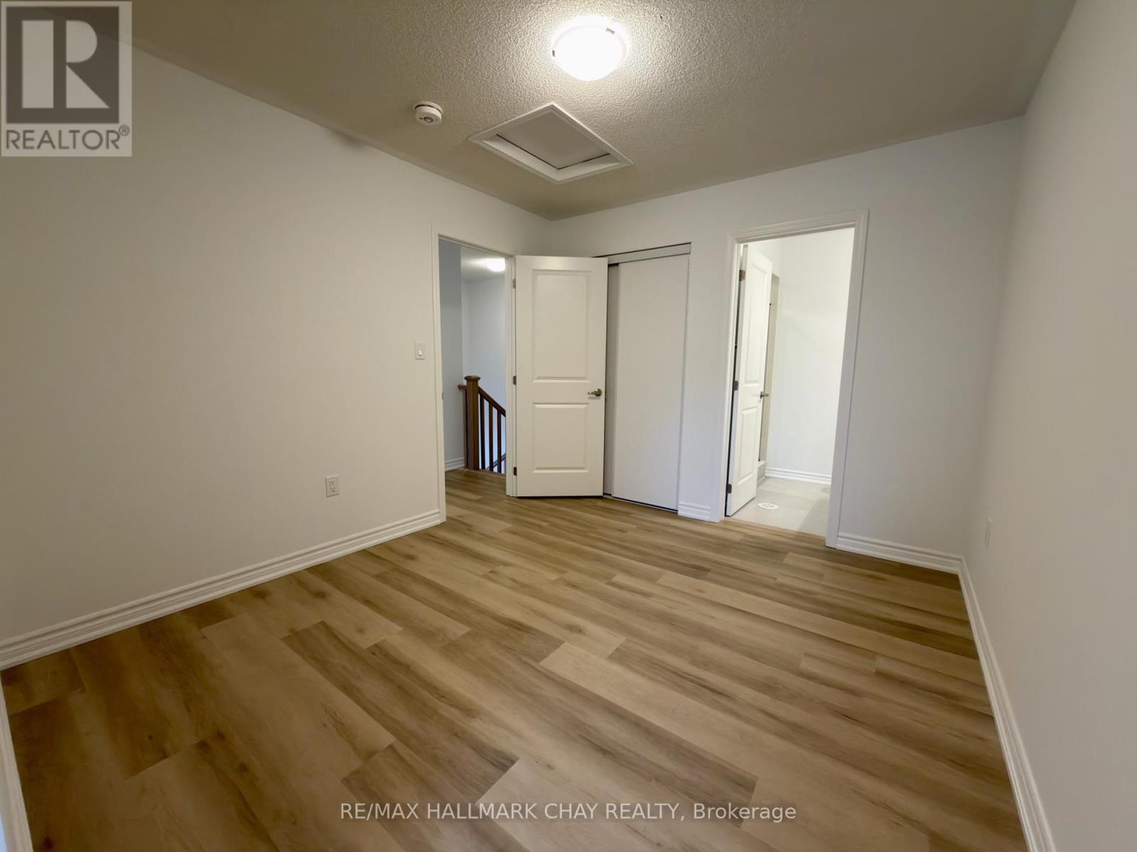 81 Vinewood Crescent, Barrie, Ontario  L9J 0B7 - Photo 15 - S12950340