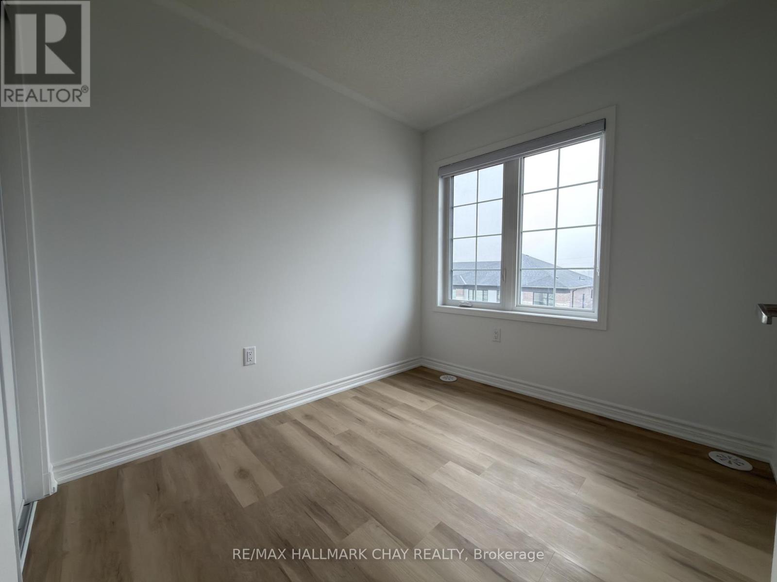 81 Vinewood Crescent, Barrie, Ontario  L9J 0B7 - Photo 17 - S12950340