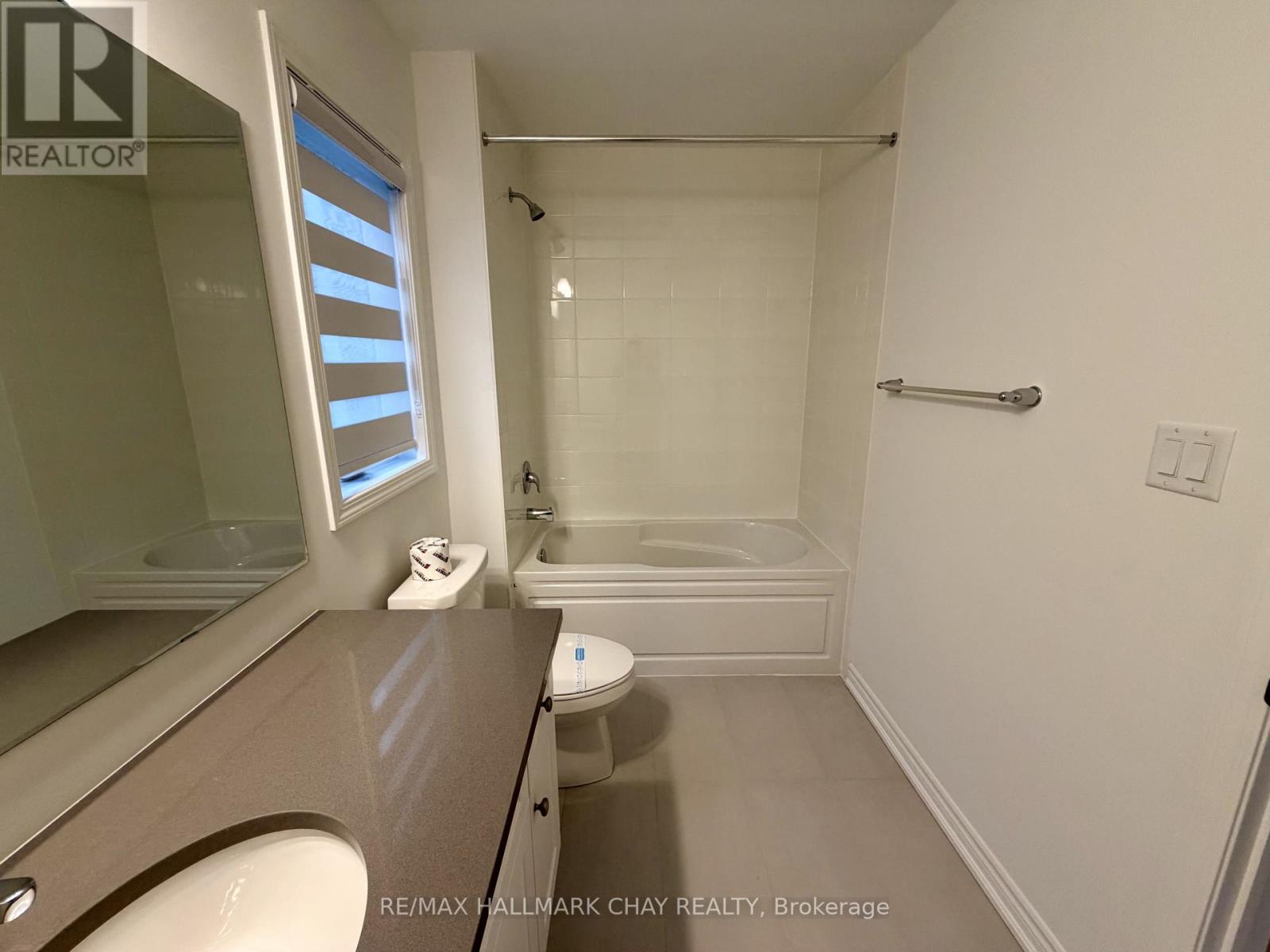 81 Vinewood Crescent, Barrie, Ontario  L9J 0B7 - Photo 21 - S12950340