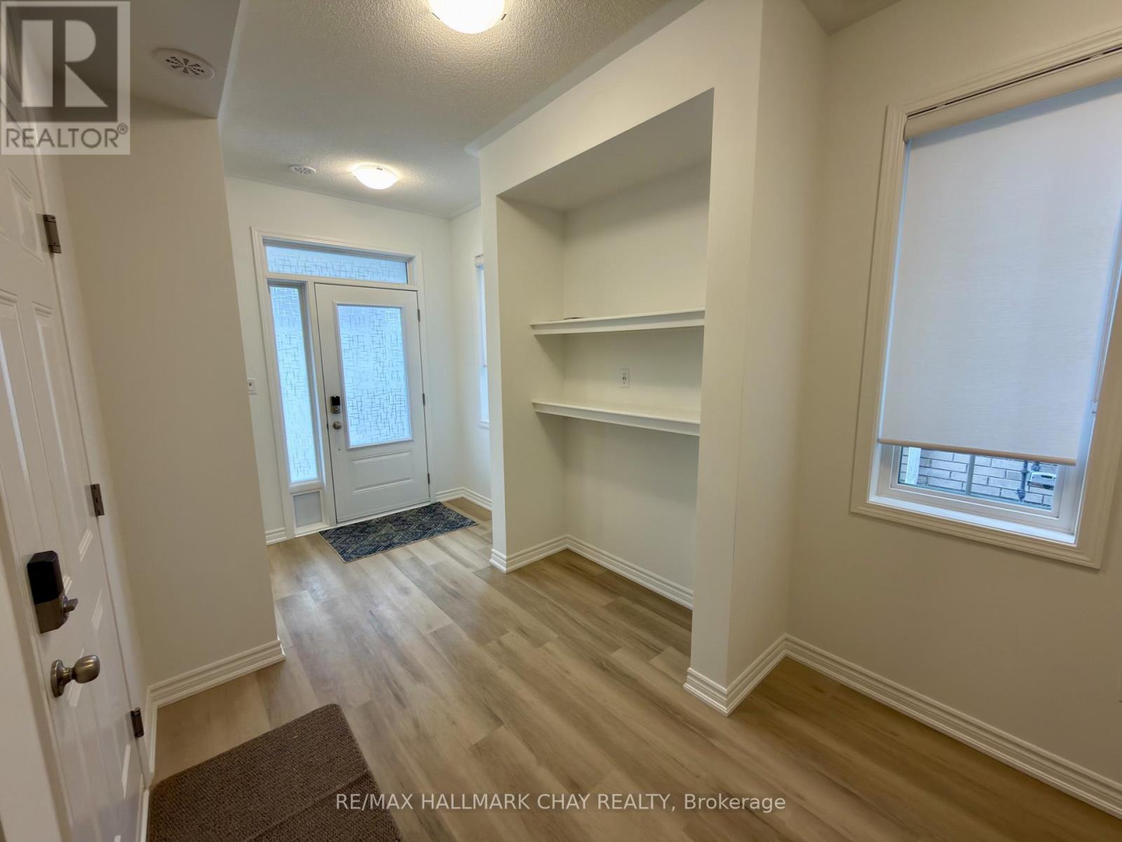 81 Vinewood Crescent, Barrie, Ontario  L9J 0B7 - Photo 5 - S12950340