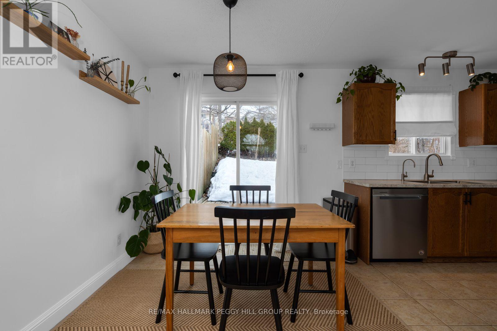 821 Birchwood Drive, Midland, Ontario  L4R 4Y3 - Photo 4 - S12950434