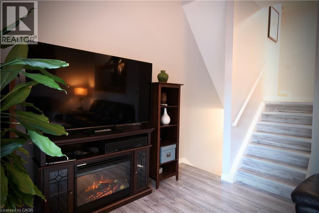 11 Harrisford Street Unit# 98, Hamilton, Ontario  L8K 6L7 - Photo 9 - 40817124