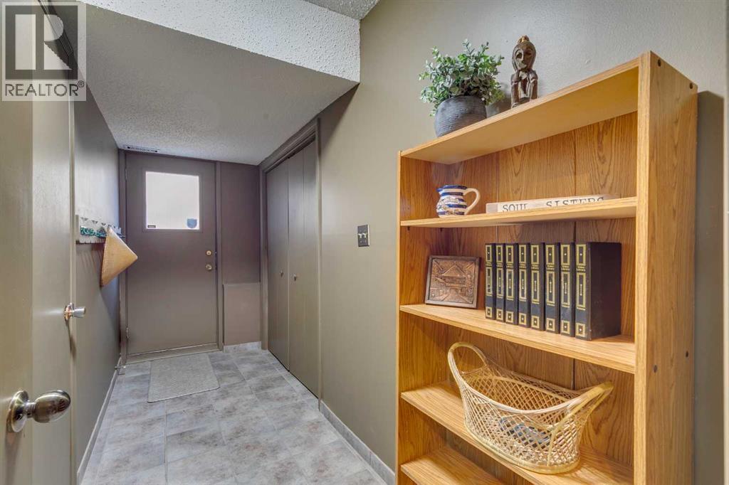 1302 Frontenac Avenue Sw, Calgary, Alberta  T2B 1B6 - Photo 35 - A2265694