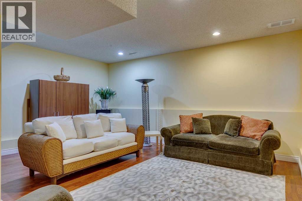 1302 Frontenac Avenue Sw, Calgary, Alberta  T2B 1B6 - Photo 32 - A2265694