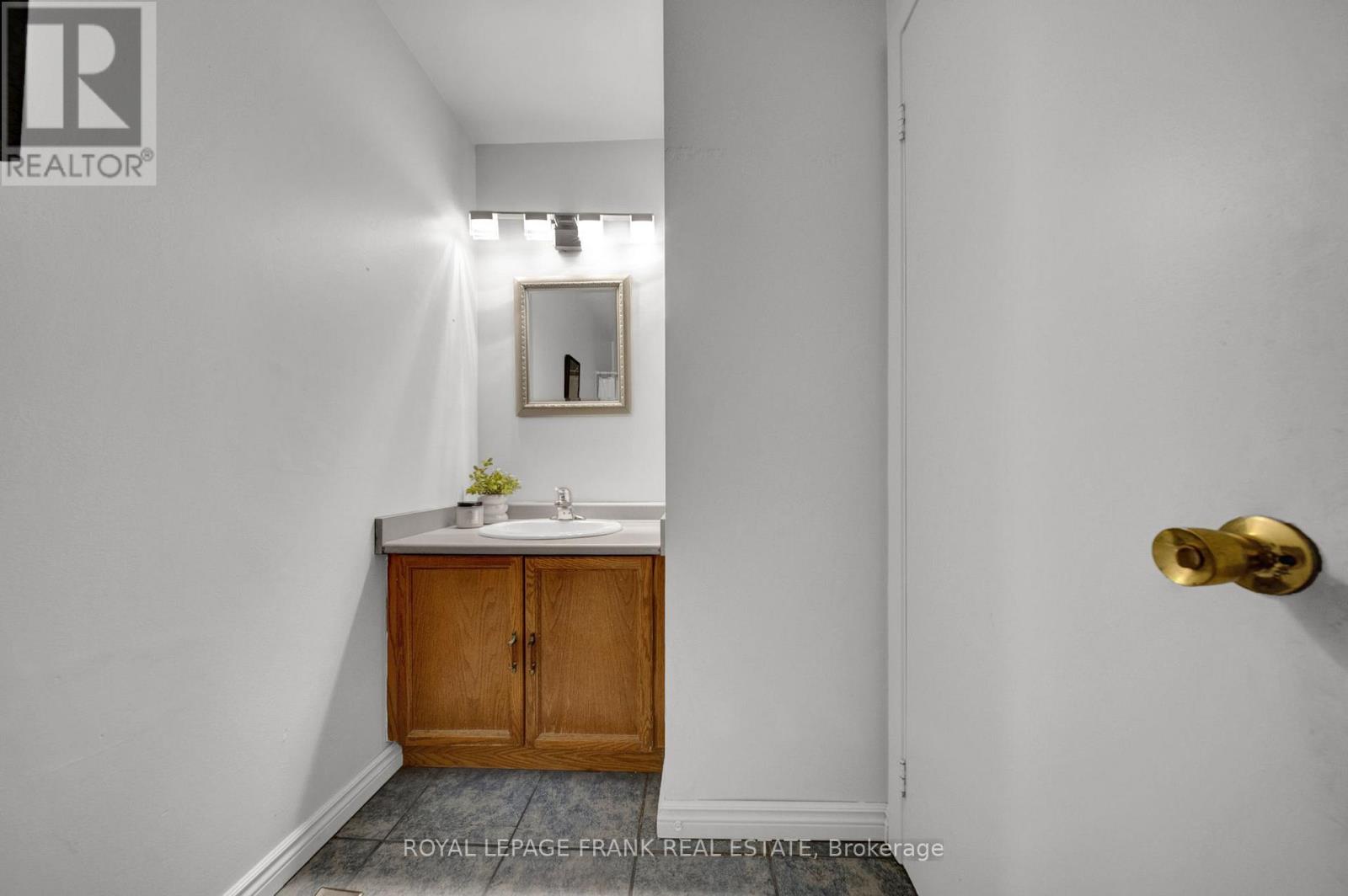 2 Fairbairn Court S, Clarington, Ontario L1C 4K9 - Photo 21 - E12950908