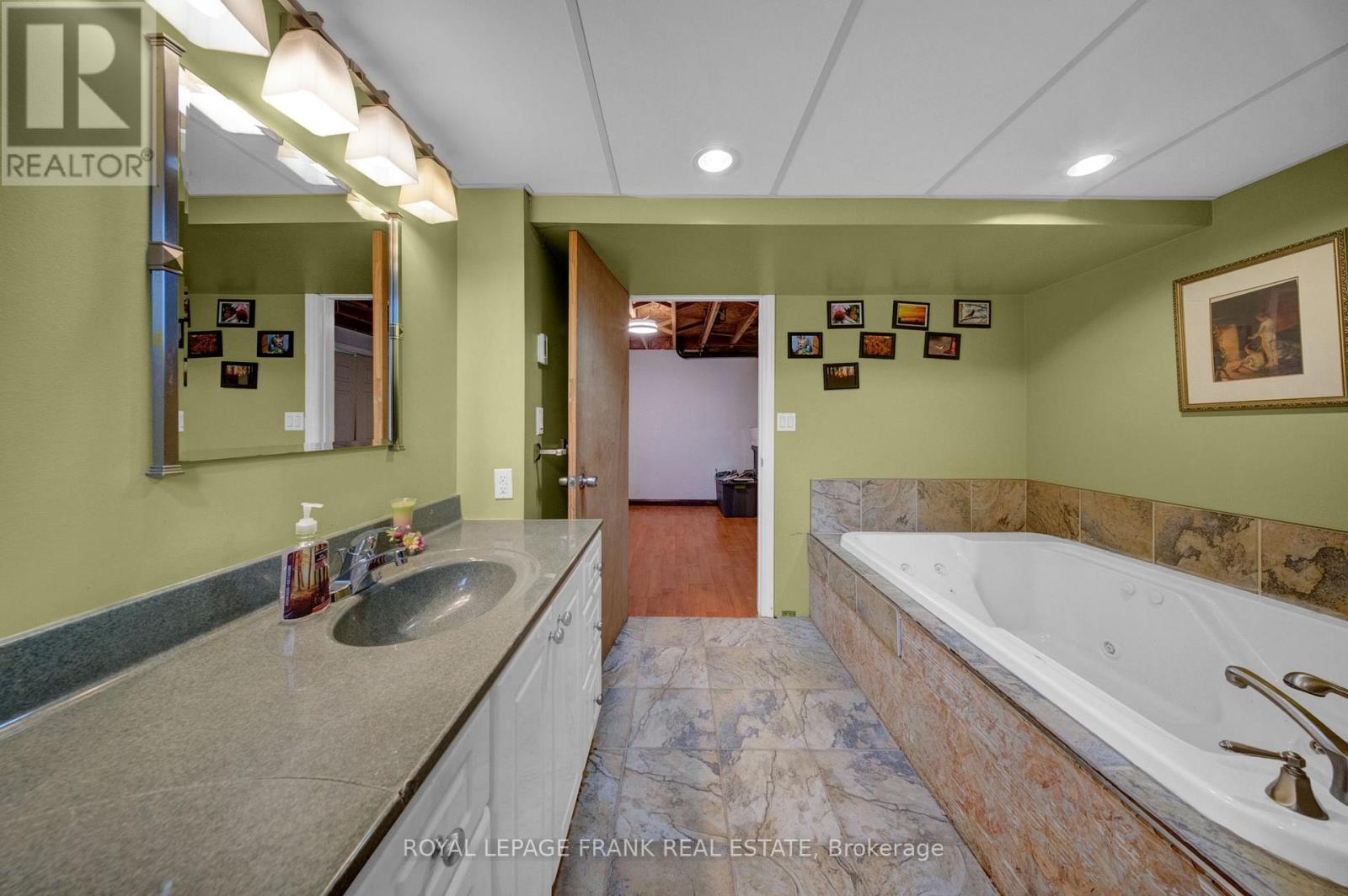 2 Fairbairn Court S, Clarington, Ontario L1C 4K9 - Photo 37 - E12950908