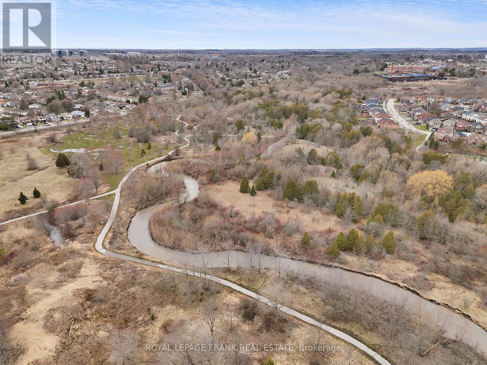 2 Fairbairn Court S, Clarington, Ontario L1C 4K9 - Photo 5 - E12950908