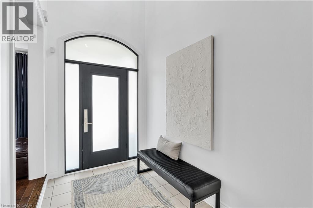 202 Innville Crescent, Oakville, Ontario  L6L 0B8 - Photo 4 - 40809198