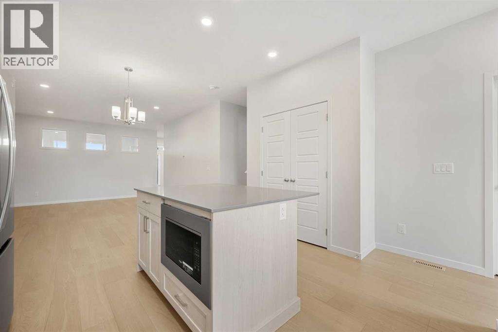 118 Wolf Hollow Terrace Se, Calgary, Alberta  T2X 6C5 - Photo 15 - A2288423