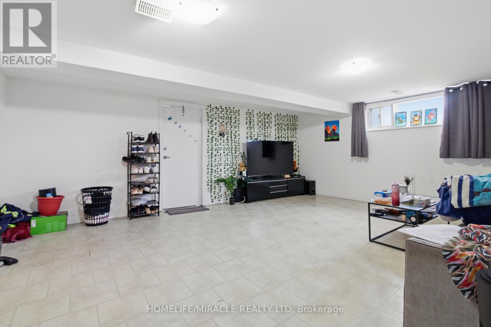 Basement - 21 Albion Crescent, Brampton, Ontario  L6T 1L3 - Photo 9 - W12950250