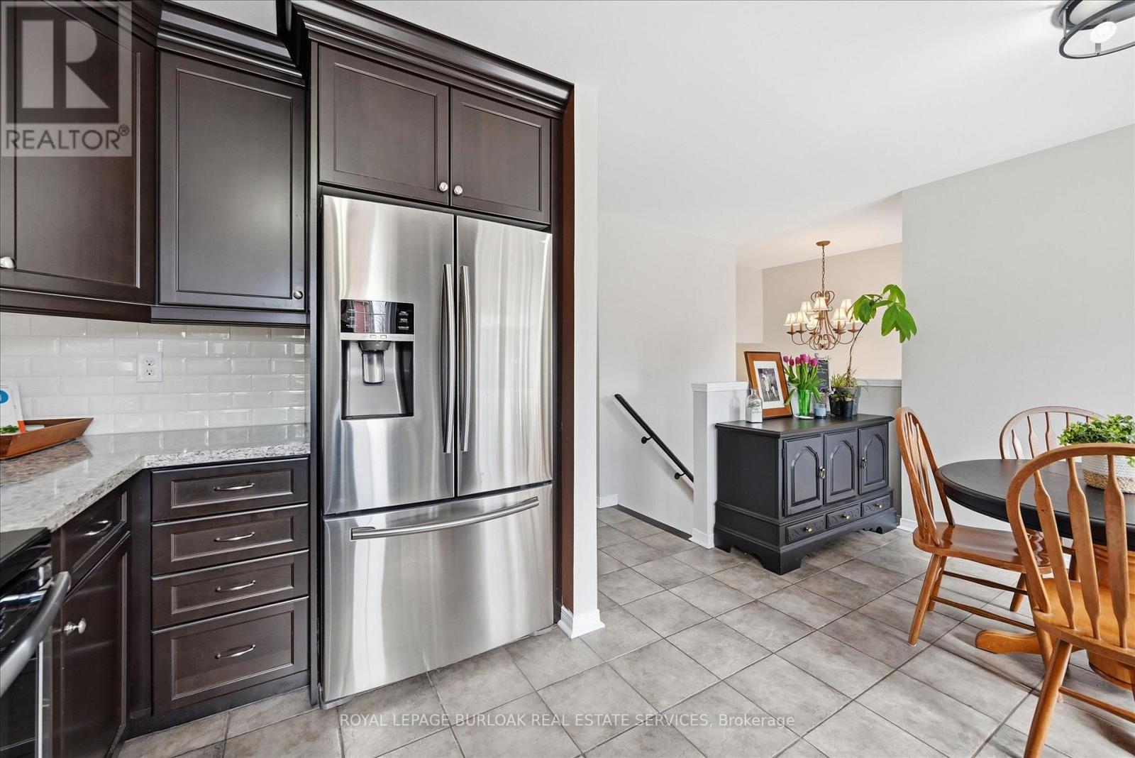 6 - 5110 Fairview Street, Burlington, Ontario  L7L 7H6 - Photo 8 - W12950252