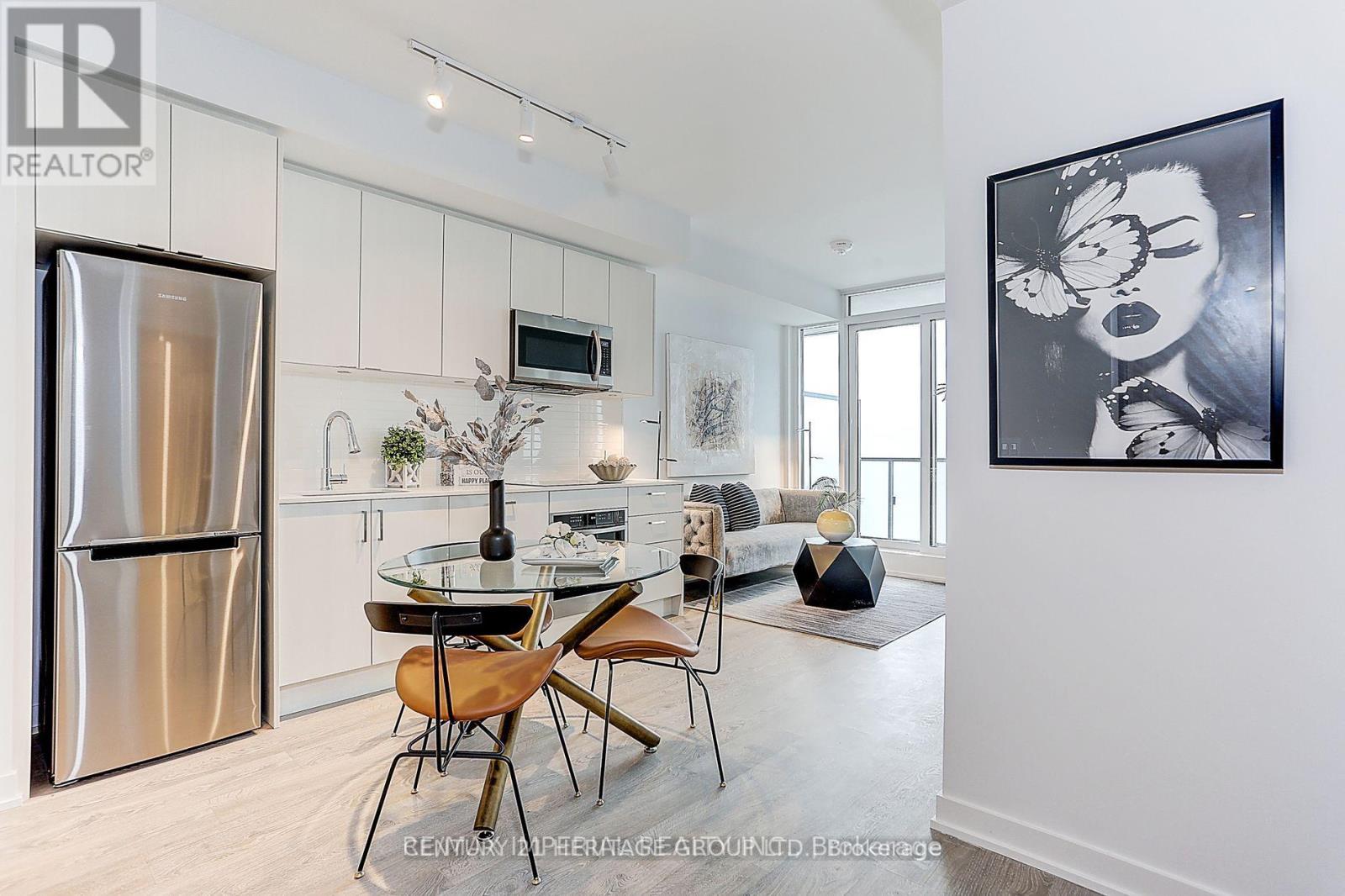 2009 - 1926 Lake Shore Boulevard W, Toronto, Ontario  M6S 1A1 - Photo 4 - W12950254