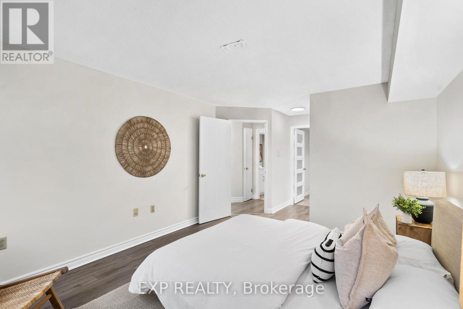 707 - 25 Fairview Road W, Mississauga, Ontario  L5B 3Y8 - Photo 19 - W12950262